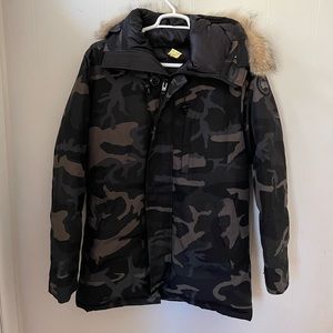 COPY - Canada Goose Camo Jacket, LIKE NEW, Hanging case included